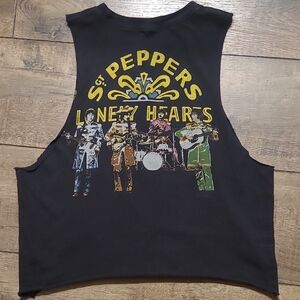St. Peppers 'Lonely Hearts' Graphic Muscle Tee - Black/Yellow